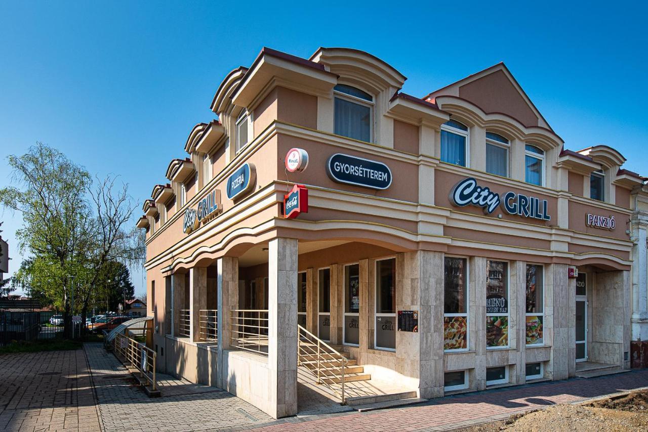 City Panzio Szarvas Exterior foto